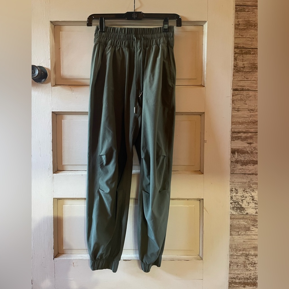 Abercrombie Traveler Parachute Pants, XS SHORT, Army Green